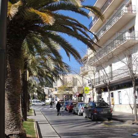 Hostal Residencia Celma Sant Carlos de la Ràpita Zewnętrze zdjęcie